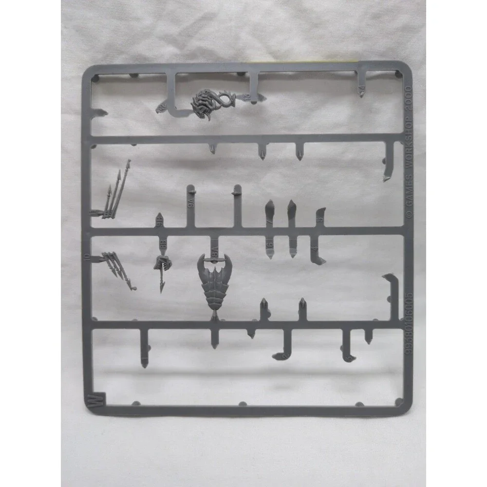 *Incomplete* Warhammer 40K Tyranid Warrior Sprue